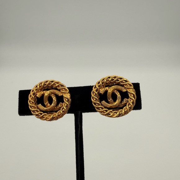 CHANEL Jewelry - Chanel Gold Interlocking Clip Earrings